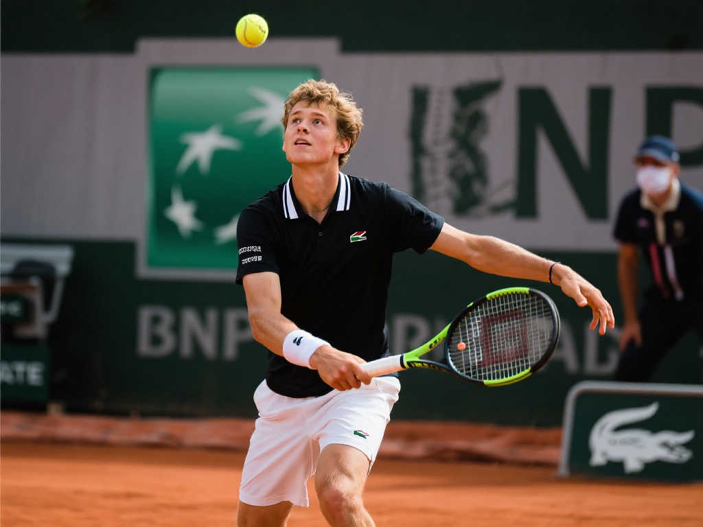 够依据自己 够依据自己